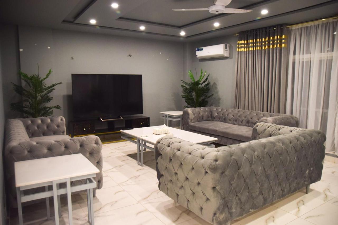 Luxe Suites Bahria Town Lahore Exterior foto