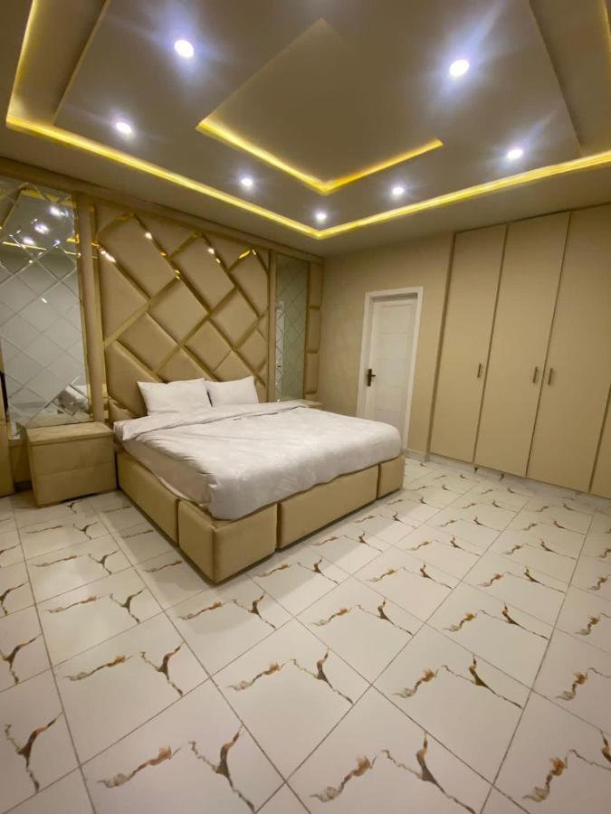 Luxe Suites Bahria Town Lahore Exterior foto