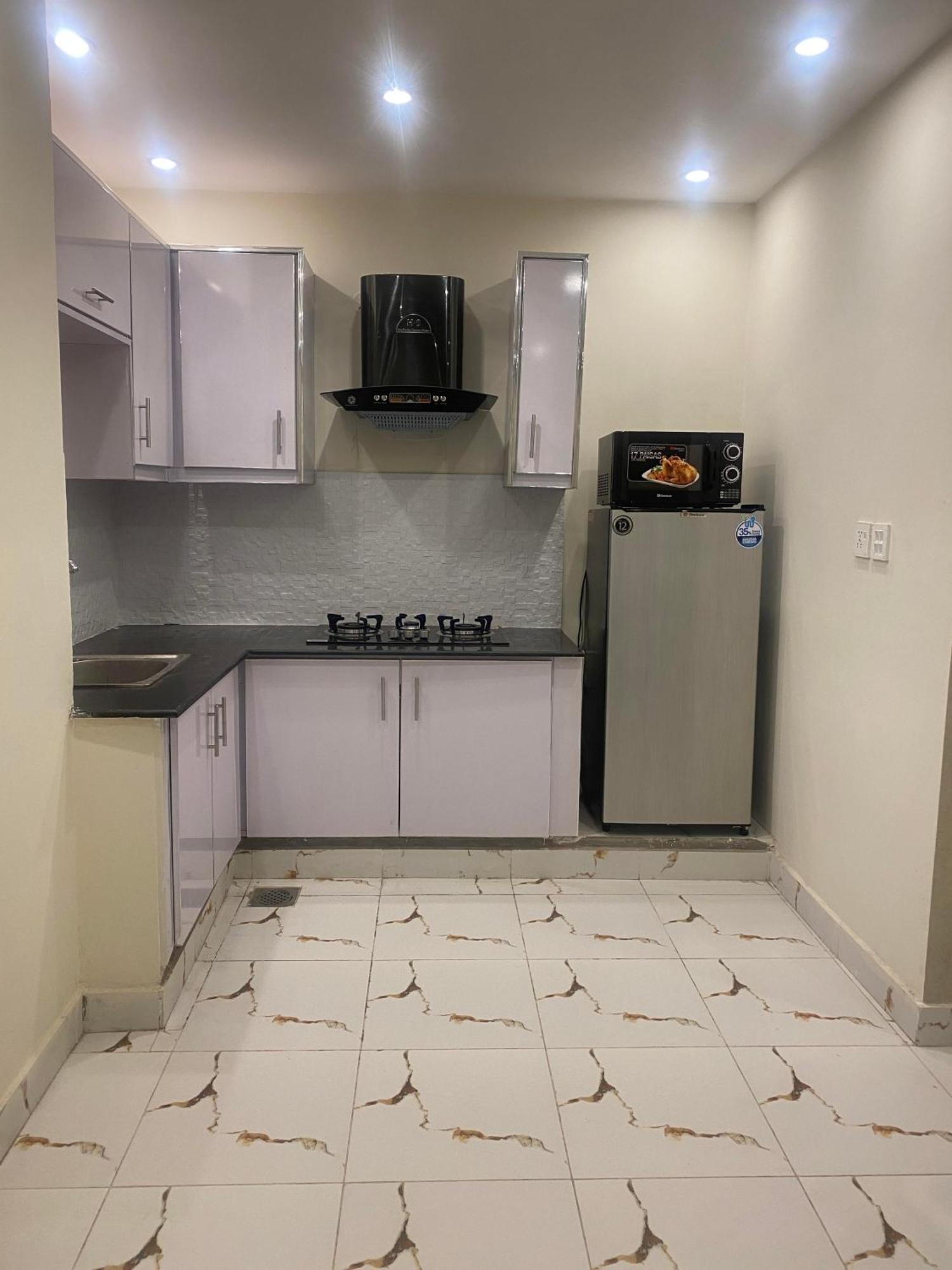 Luxe Suites Bahria Town Lahore Exterior foto