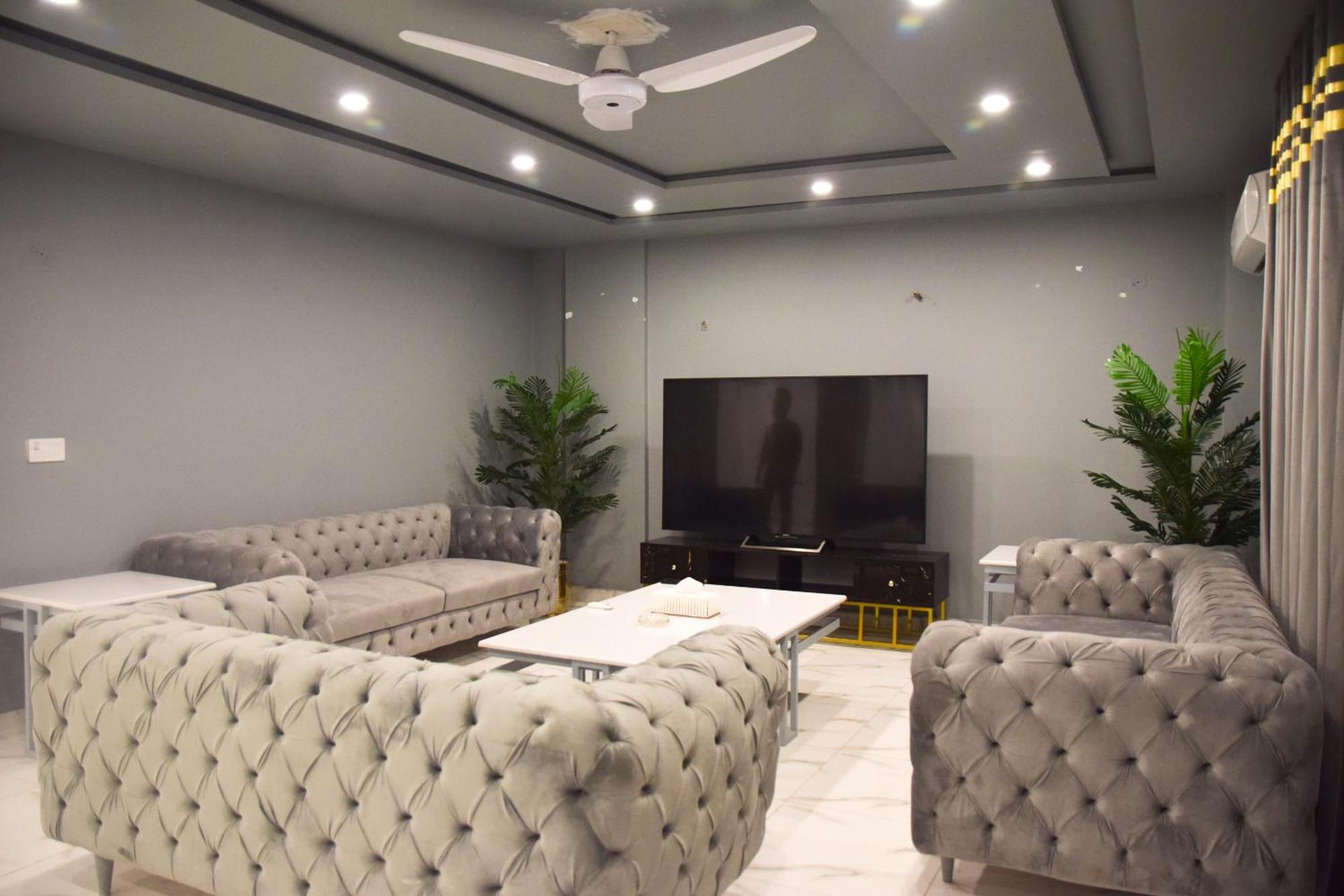 Luxe Suites Bahria Town Lahore Exterior foto